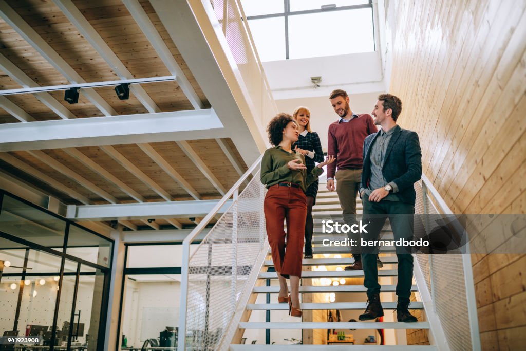 Vous avez fait un travail extraordinaire sur ce rapport - Photo de Bureau - Lieu de travail libre de droits