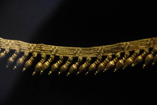 istock Gold jewelry 941931578