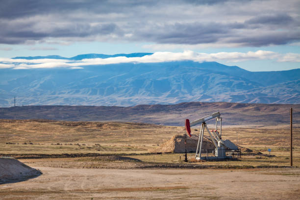 istock Oil pumpjack and the Temblor Mountain Range 941953692