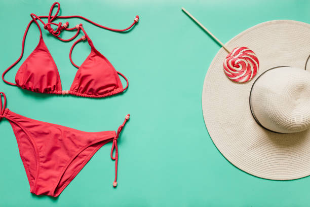 istock Summer vacation concept with pink bikini suit, hat and accessories 941961480