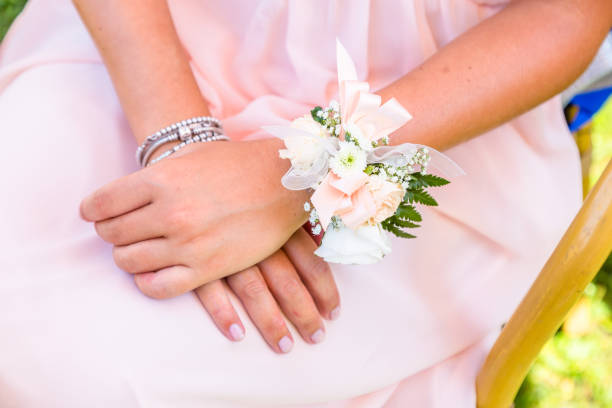 istock bridesmaids flower bracelet 942020720