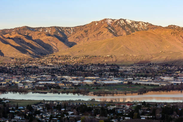 istock Wenatchee at Sunrise in March with Walla Walla Point Park 942024046