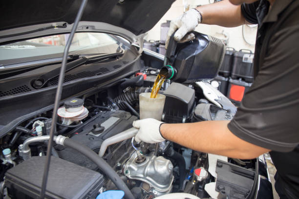 istock Auto mechanic service and repair 942142448