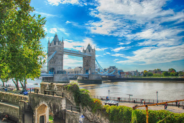 tower bridge londra - tower bridge immagine foto e immagini stock