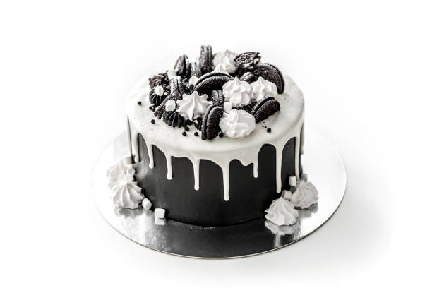 istock Delicious chocolate homemade cake with cookies 942151128