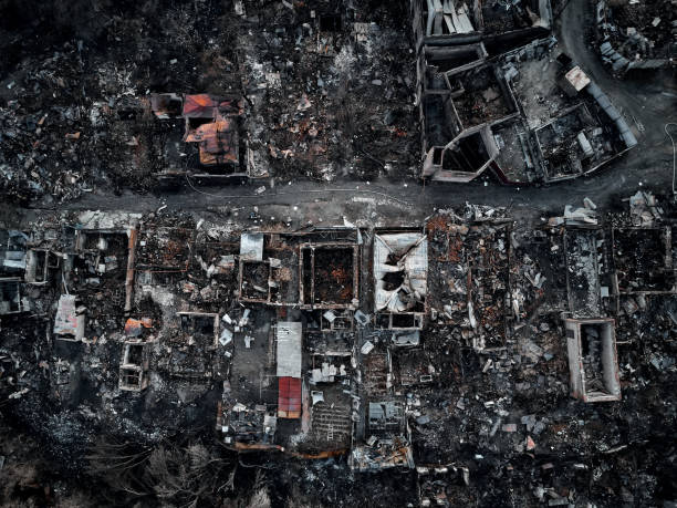 istock Old home after fire and burned everything in the area. top view and Take from drone 942166402