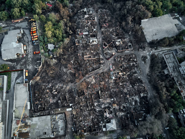 istock Old home after fire and burned everything in the area. top view and Take from drone 942166524