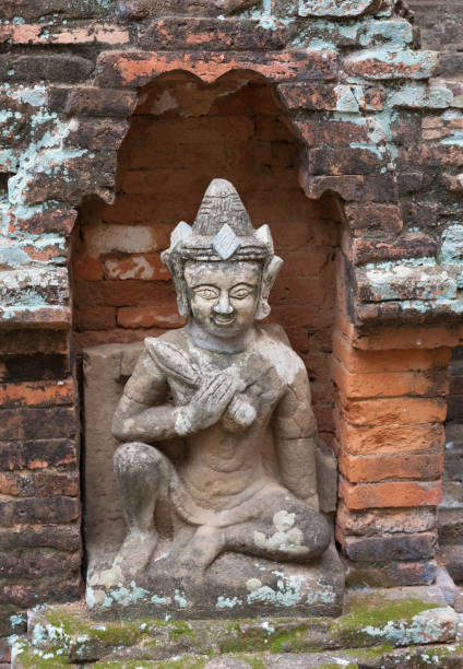istock Myanmar, Htilo Minlo Temple decoration 942183342