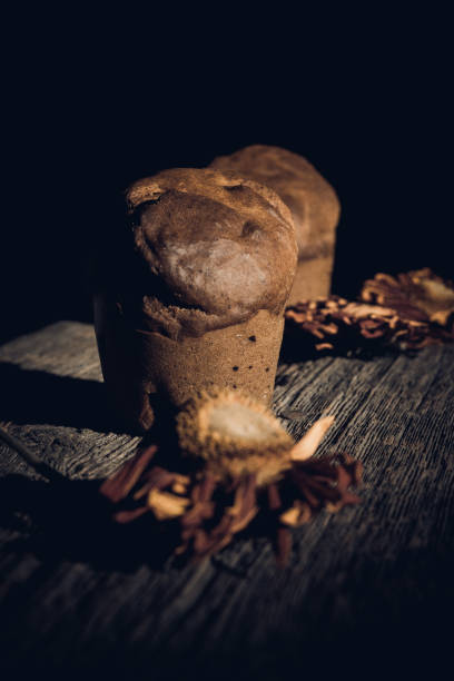 istock Old-standing muffins and dried flowers 942186368