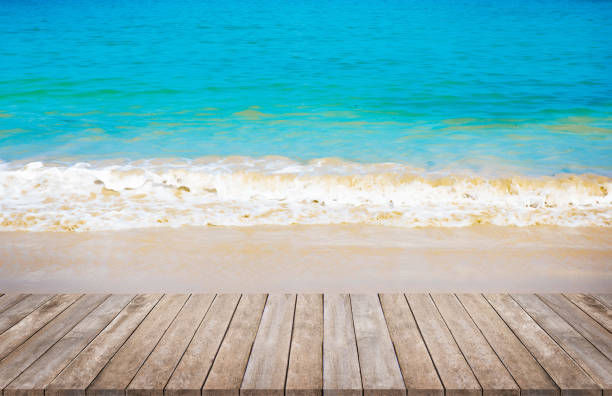 istock sea and wooden platform 942199248