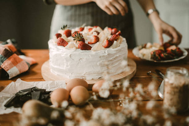 istock Cake full of fruit 942226638