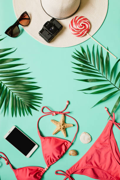 istock Summer vacation concept with pink bikini suit, hat and accessories 942344972