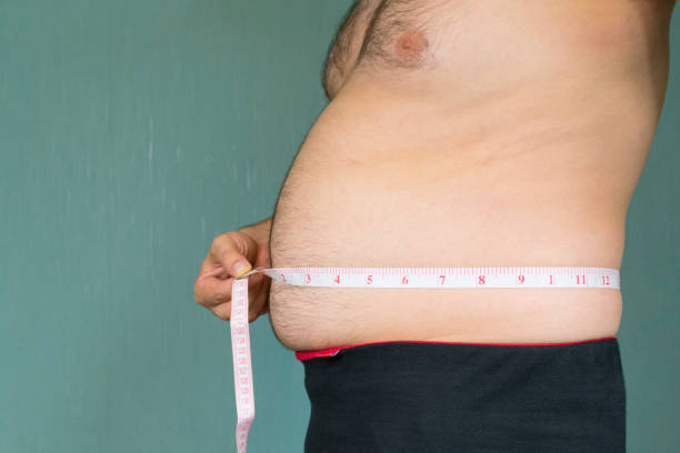 istock measure the waist 942349858