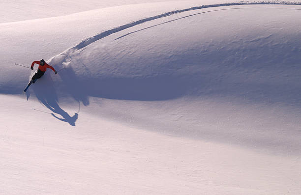 la grande curva - telemark skiing stock-fotos und bilder