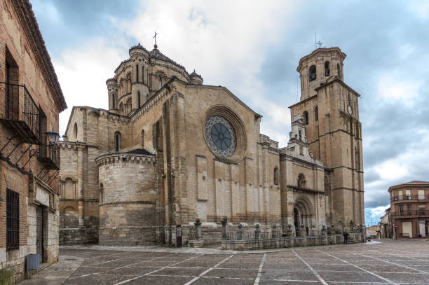 Collegiate church of Santa Maria la Mayor in Toro, Zamora (Spain). Collegiate church of Santa Maria la Mayor in Toro, Zamora (Spain). March of 2018. toro zamora stock pictures, royalty-free photos & images