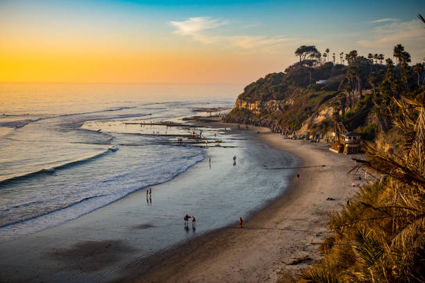 Encinitas Coastline View from pacific coast highway in Encinitas, California in San Diego county. View of the Pacific Ocean and Swami's Beach. san diego stock pictures, royalty-free photos & images