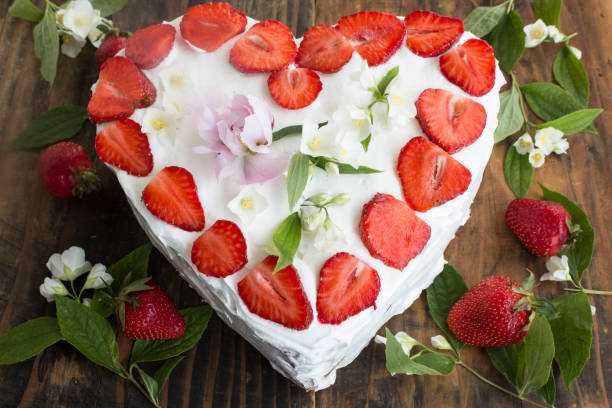 istock Heart Cheesecake with Strawberries 942413830