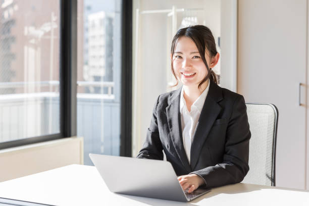 istock asian businesswomen working in office 942417108
