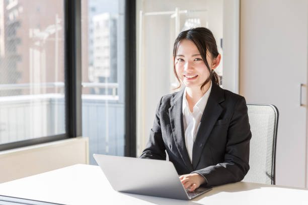 istock asian businesswomen working in office 942417114