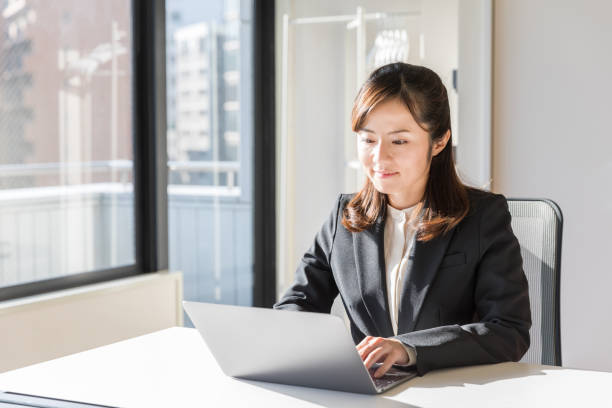 istock asian businesswomen working in office 942417148