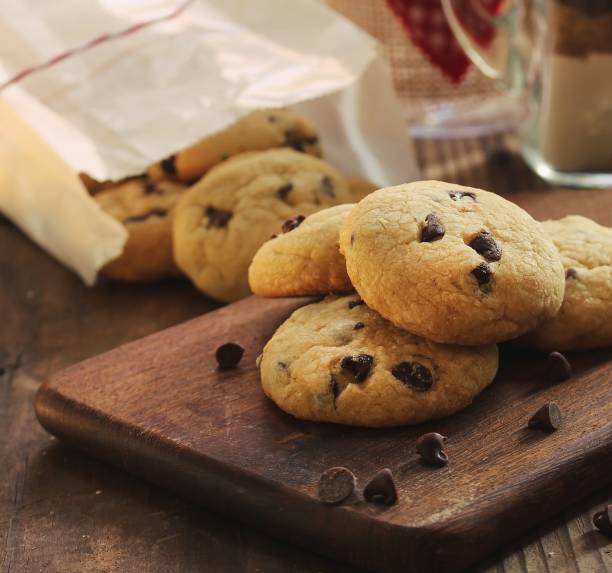istock Homemade Chocolate chip cookies, selective focus 942459112