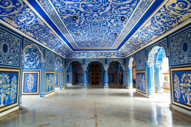 city palace jaipur rajasthan interior architecture and artwork. - jaipur city palace imagens e fotografias de stock