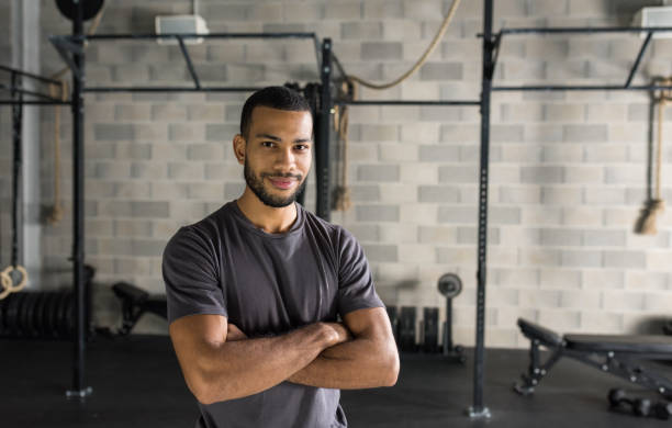 istock Athletic Man At The Gym 942492054