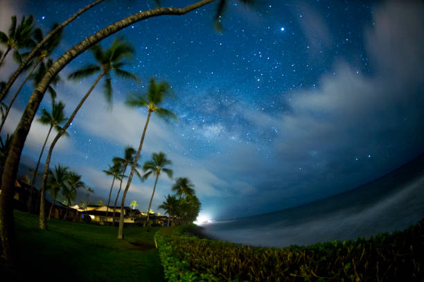 istock Milky Way over Maui 942492294