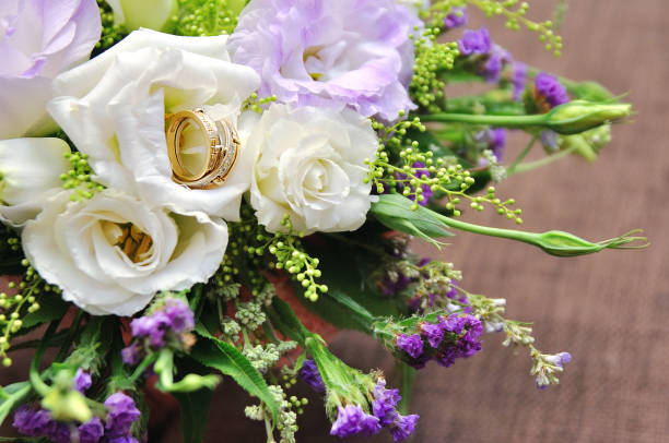 istock Wedding flowers and rings 942495720