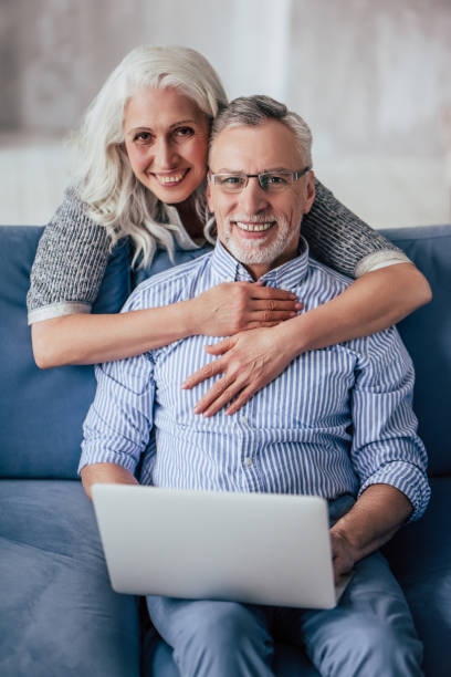 istock Senior couple at home 942577222