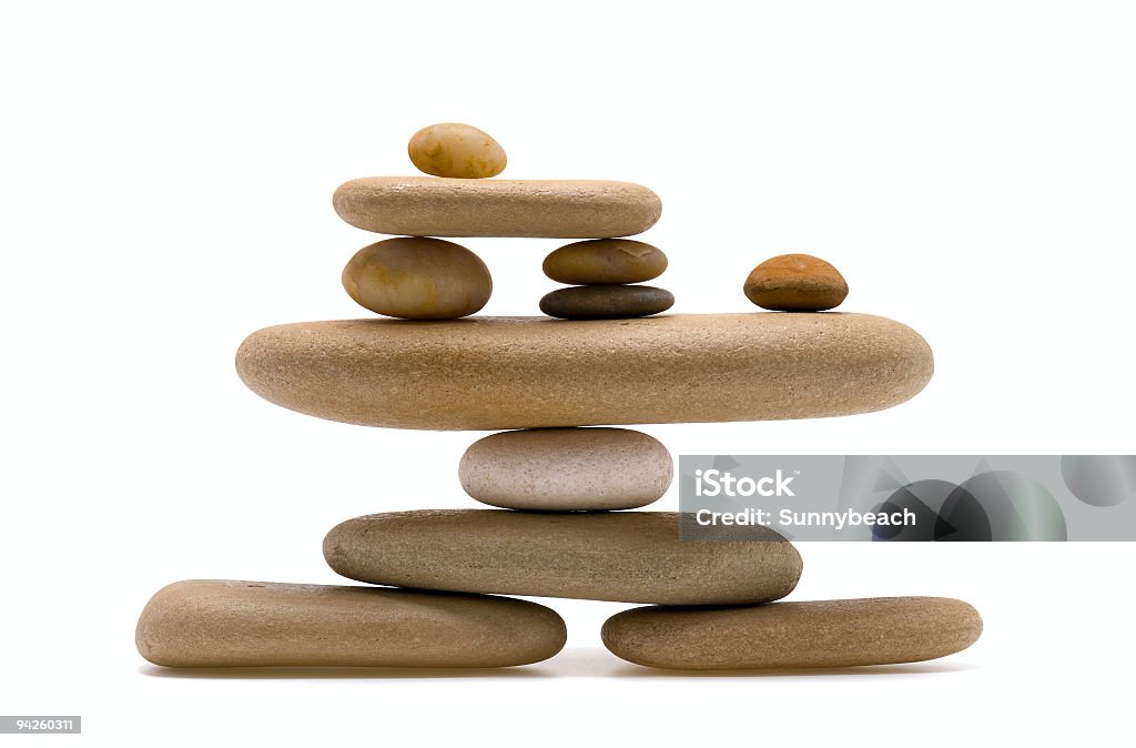 Balancing kamieni - Zbiór zdjęć royalty-free (Białe tło)