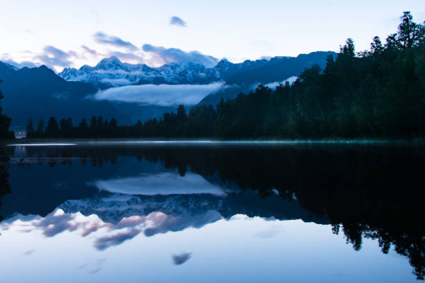istock Sunrise Lake Matheson _1 942608638