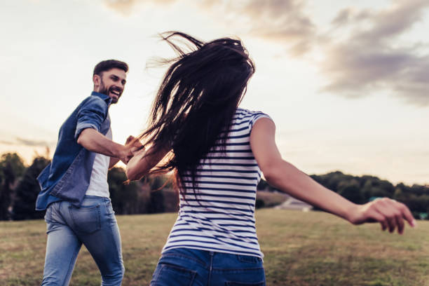 istock Romantic couple outdoors 942616564