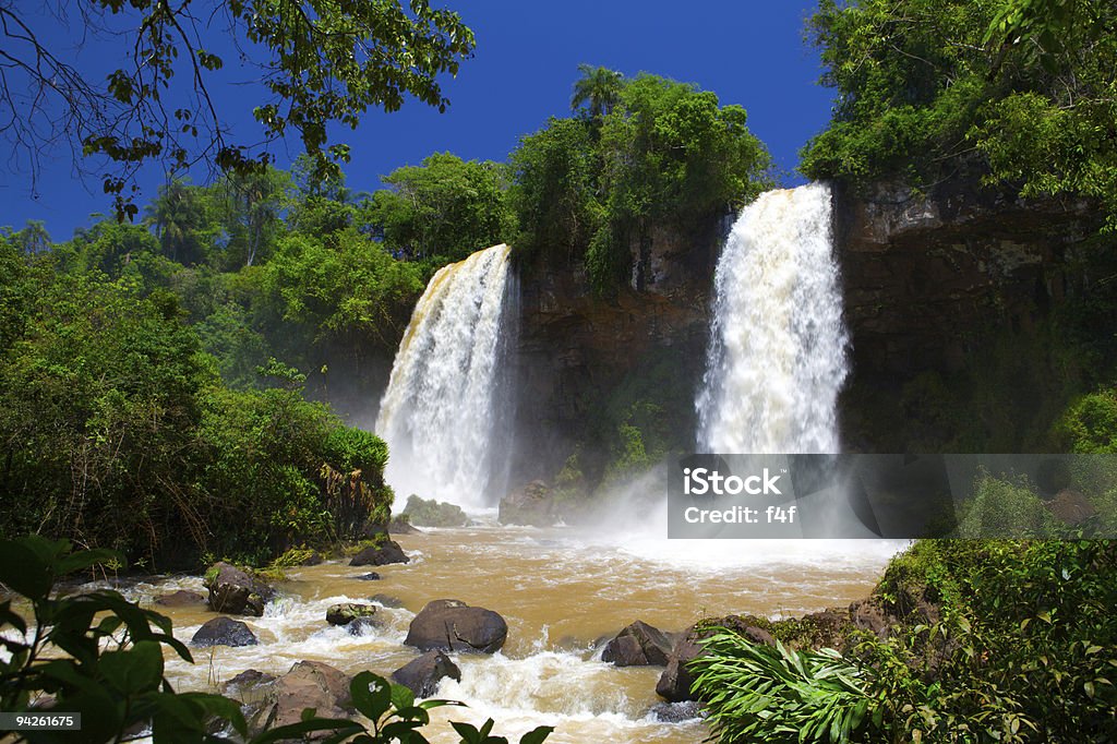 Tropische zwei Wasserfall. - Lizenzfrei Baum Stock-Foto