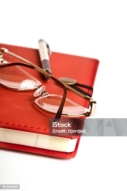 O Jornal - Fotografias de stock e mais imagens de Agenda Pessoal - Agenda Pessoal, Caderno de notas, Caneta