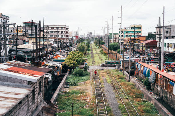 istock Manila - Philippines, Slums near railway tracks 942697096