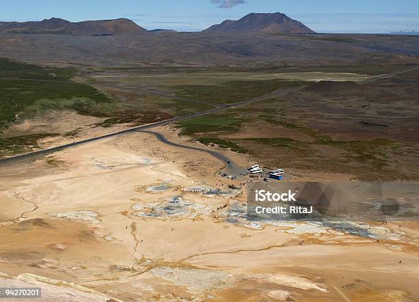 Escursioni In Zona Namafjall Geotermica - Fotografie stock e altre immagini di Ambientazione esterna - Ambientazione esterna, Autobus, Automobile