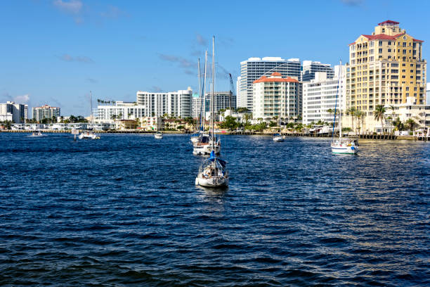 istock Boats and Luxury Buildings on Intercoastal Waterway 942708028