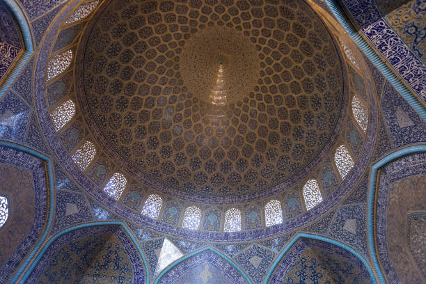 istock Women's mosque, Isfahan 942712582