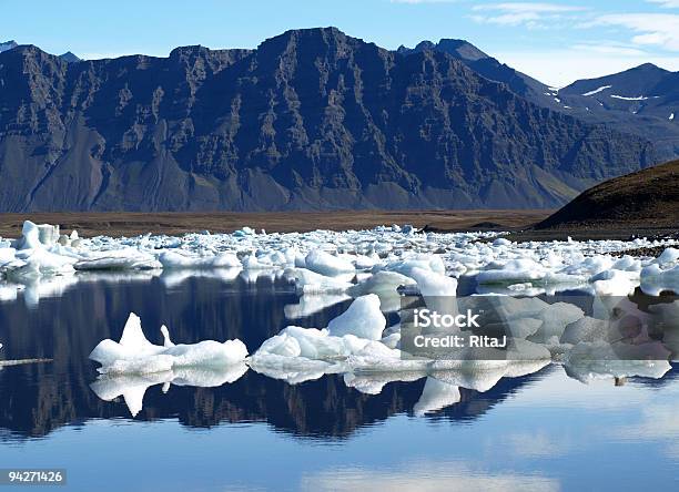 ヨークルサルロン氷山スイミングラグーン - アイスランドのストックフォトや画像を多数ご用意 - アイスランド, アイスランド南東部, カラー画像