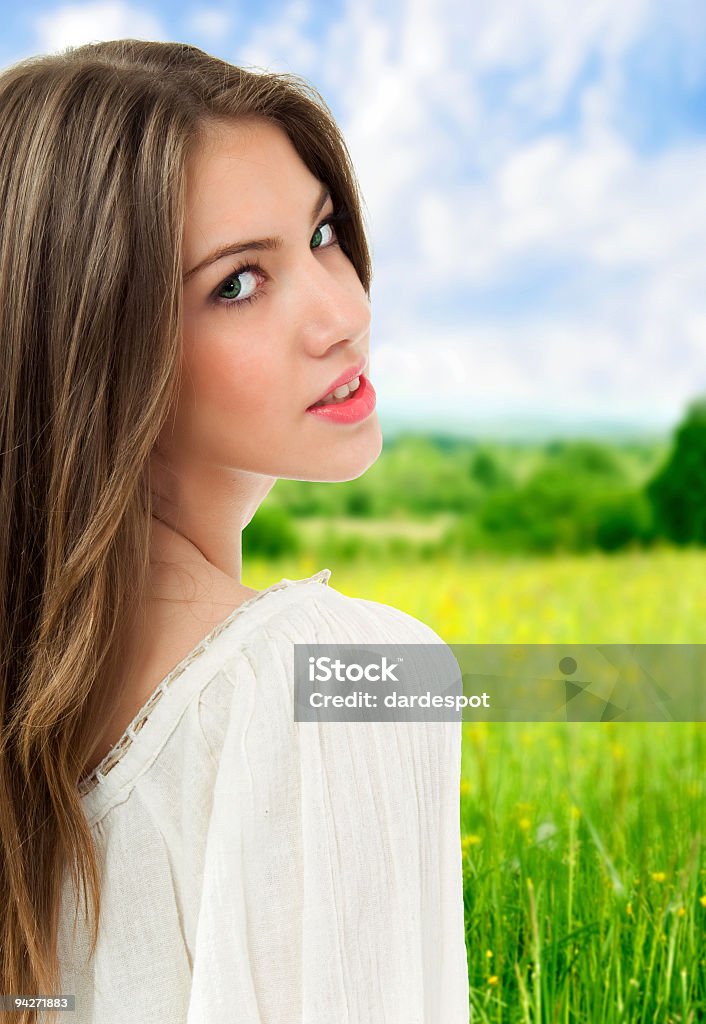 Chica en blanco - Foto de stock de Adolescencia libre de derechos