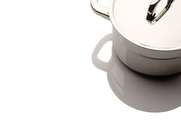 istock Huge cooking pot with cover and handle with mirroring 942728576