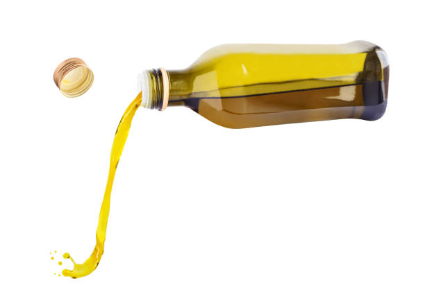 butelka i płynliwy olej - olive oil bottle olive cooking oil zdjęcia i obrazy z banku zdjęć
