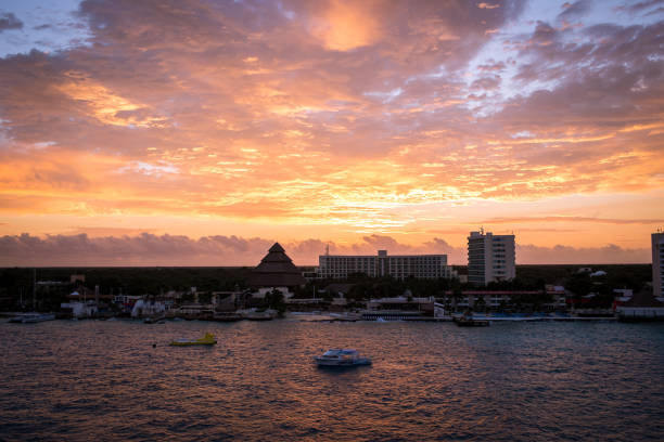 istock Beautiful sunrise at Cozumel, Mexico 942843042