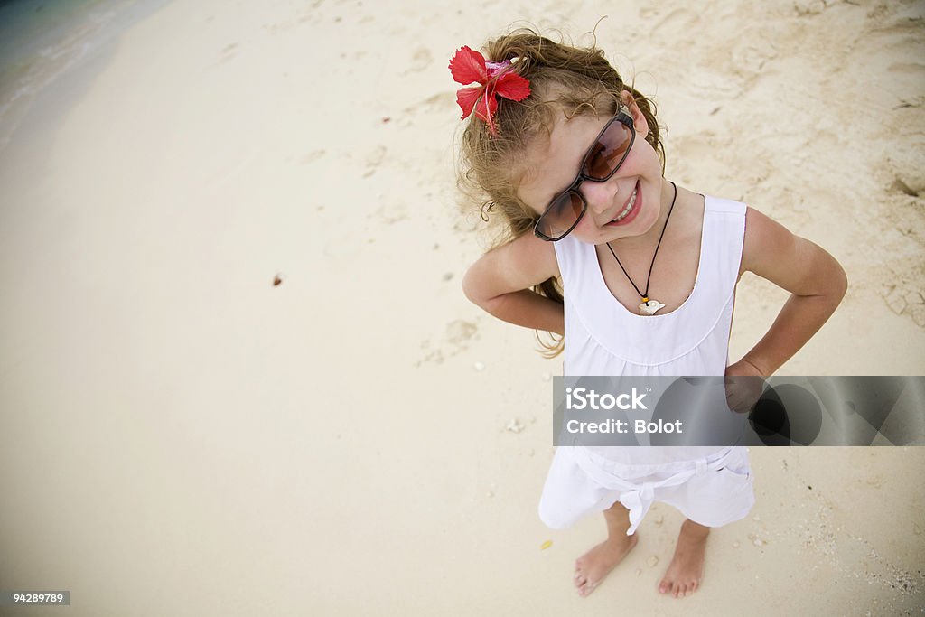 Kleines Mädchen am Strand - Lizenzfrei Ein Mädchen allein Stock-Foto