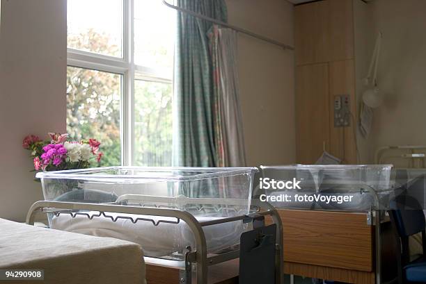 Cots マタニティ区の病院 - 産科病棟のストックフォトや画像を多数ご用意 - 産科病棟, 分娩室, 病院