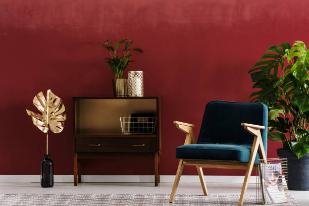 istock Red interior with gold and green 942917342