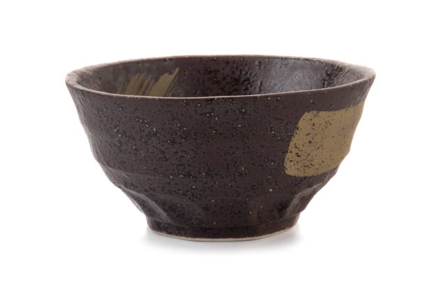 istock Japanese retro vintage style empty bowl , isolated on white background. 942938300