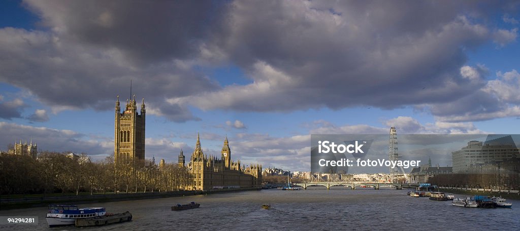 Houses of Parliament und Themse - Lizenzfrei Big Ben Stock-Foto