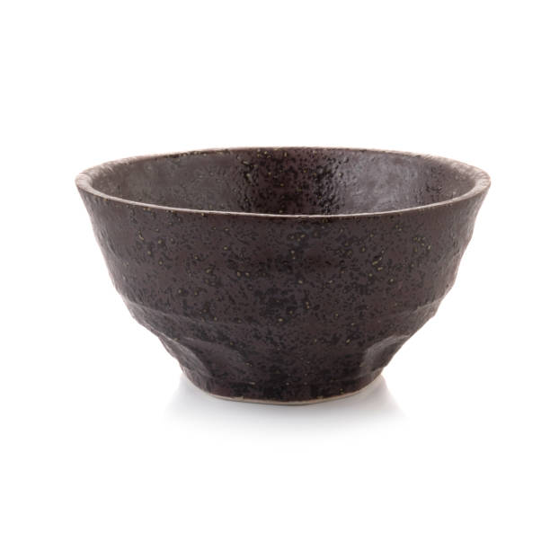 istock Japanese retro vintage style empty bowl , isolated on white background. 942949048